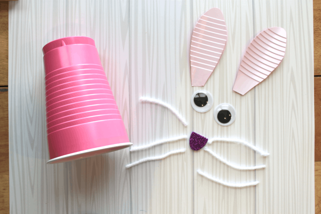 FUN and Easy Easter Bunny Jelly Bean MUNCH Craft for Kids! – The Crazy ...