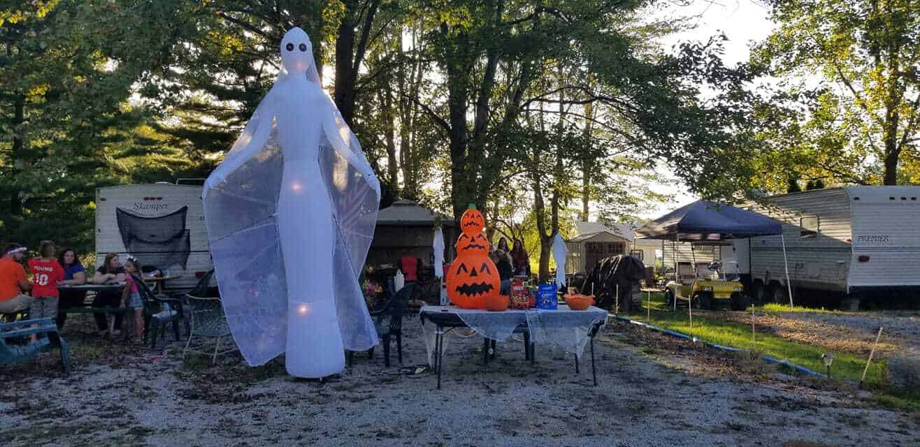 13 Ideas To Decorate Your RV for Halloween Camping! The Crazy Outdoor