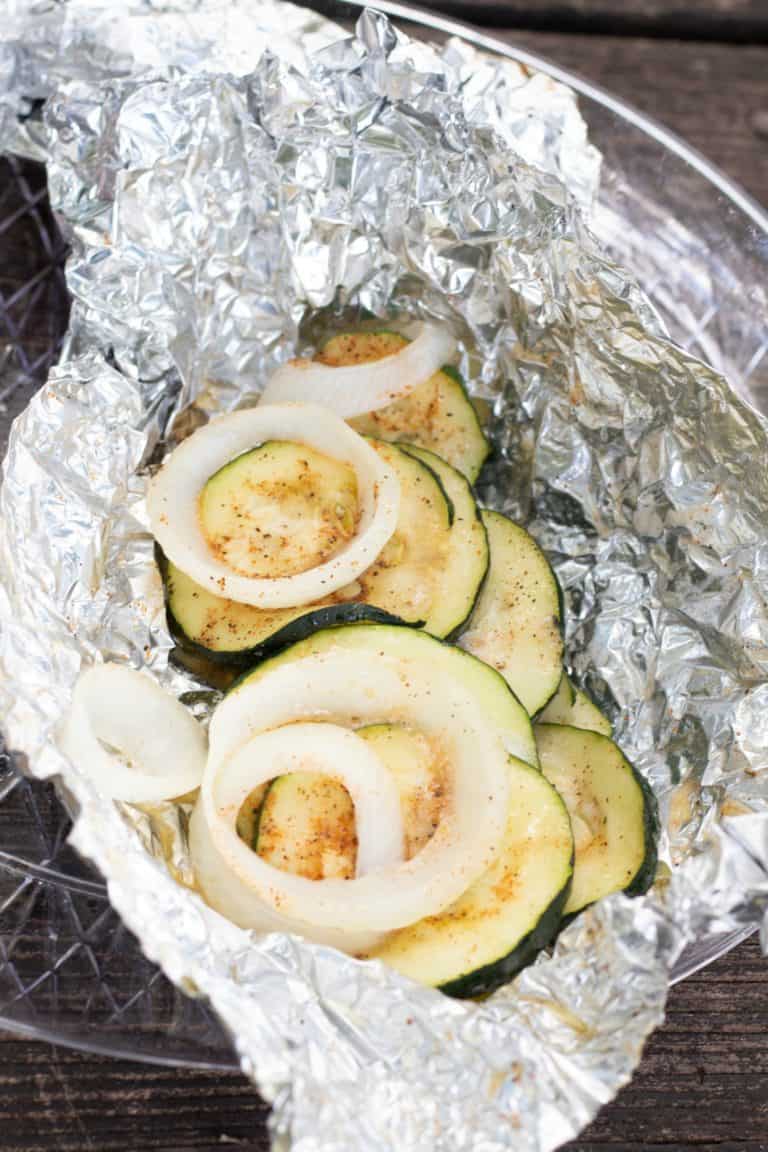 25 Easy Foil Packet Campfire Meals And Make Aheads! – The Crazy Outdoor ...