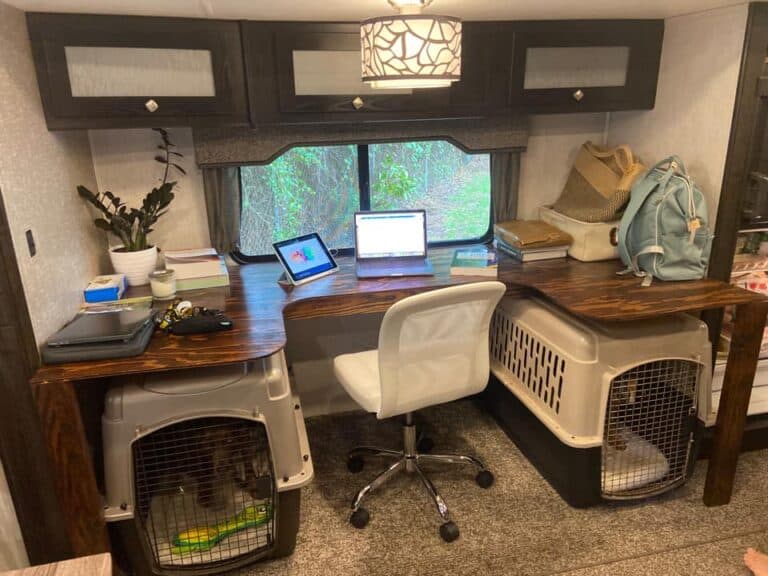 27 RV Office Conversion Ideas to Transform Your Space [Video + Pictures ...